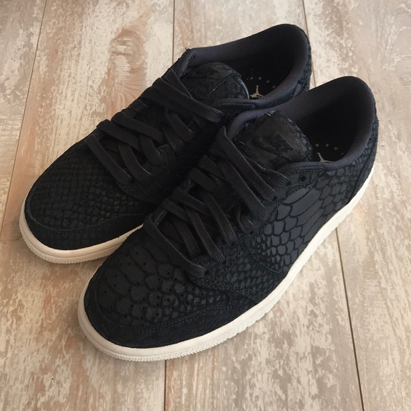 NWT nike Air Jordan 1 retro - Picture 5 of 8